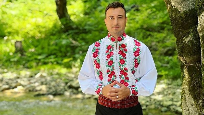 C&acirc;t cere Valentin Sanfira la o c&acirc;ntare
