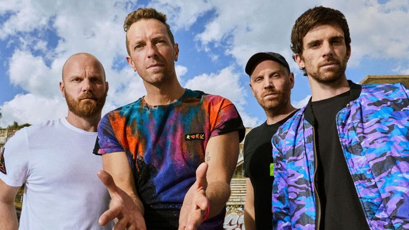 Trupa Coldplay, probleme legale după ce fostul manager a dat-o în judecată