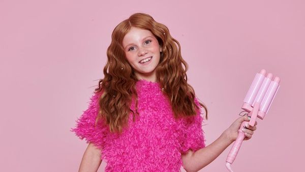 Pixie Curtis, fetița de 12 ani, a sărbătorit ieșirea la pensie după ce a devenit milionară în urma activității de influencer. Primește lunar o sumă colosală