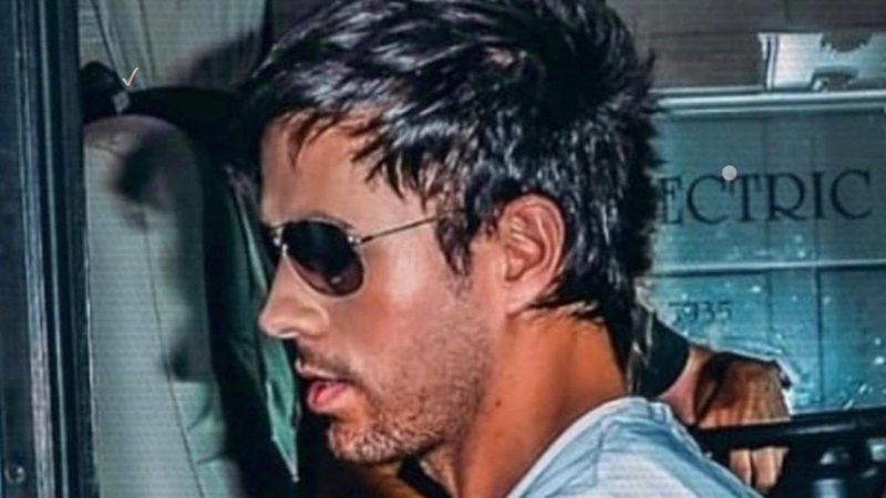 Enrique Iglesias sufera de situs inversus