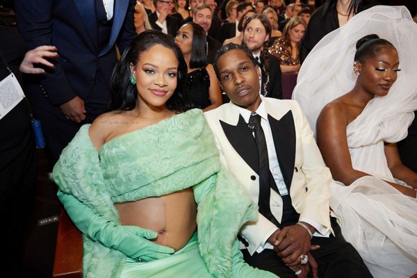 Rihanna a născut &icirc;n secret cel de-al doilea copil. C&acirc;nd a fost, de fapt, adus pe lume bebelușul c&acirc;ntăreței și al rapperului A$AP Rocky