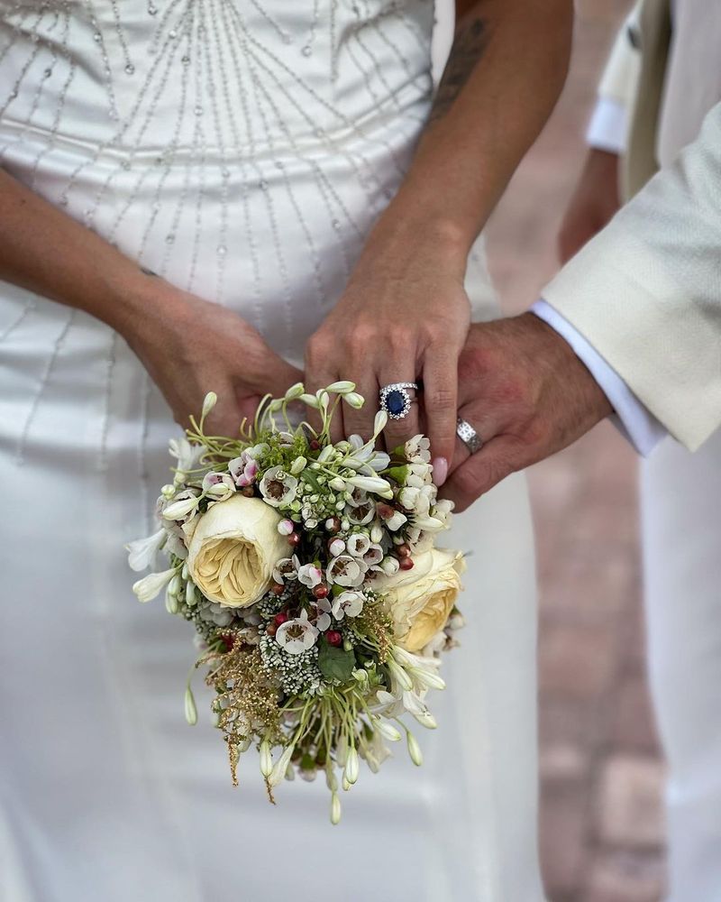 Jojo a imbracat inca doua rochii de mireasa