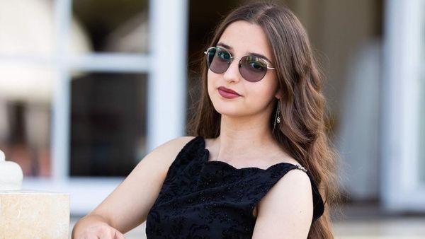 Tatăl Ioanei Tiperciuc abia s-a putut ține pe picioare la înmormântarea fiicei lui: "A plecat în lumea de dincolo îmbrăcată în rochie de mireasă"