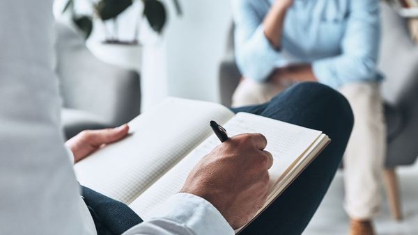 Este cazul să mergi la un psiholog? Lucruri esențiale pe care trebuie sa le știi