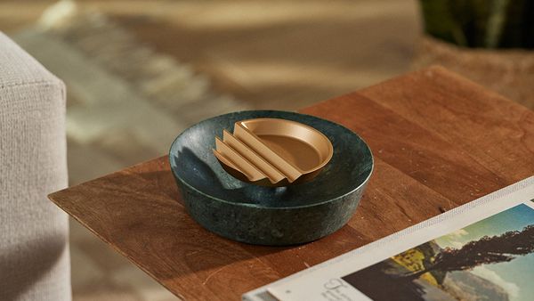 Cum să amenajezi o masă pentru o petrecere originală în grădină !