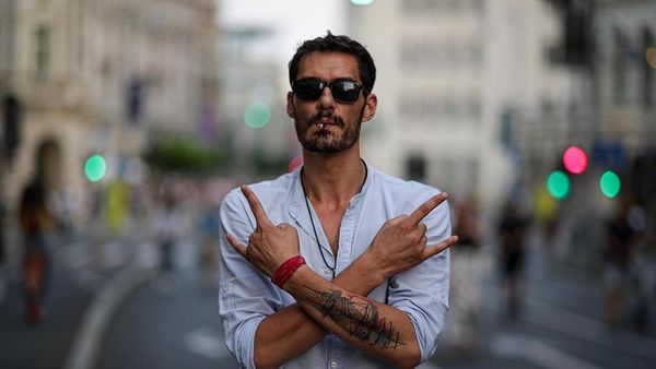 Ce făcea George Burcea în timp ce Andreea Balan era copleșită de surprize și declarații din partea lui Victor Cornea: "Posibil s-o dai, da' e probabil s-o iei"