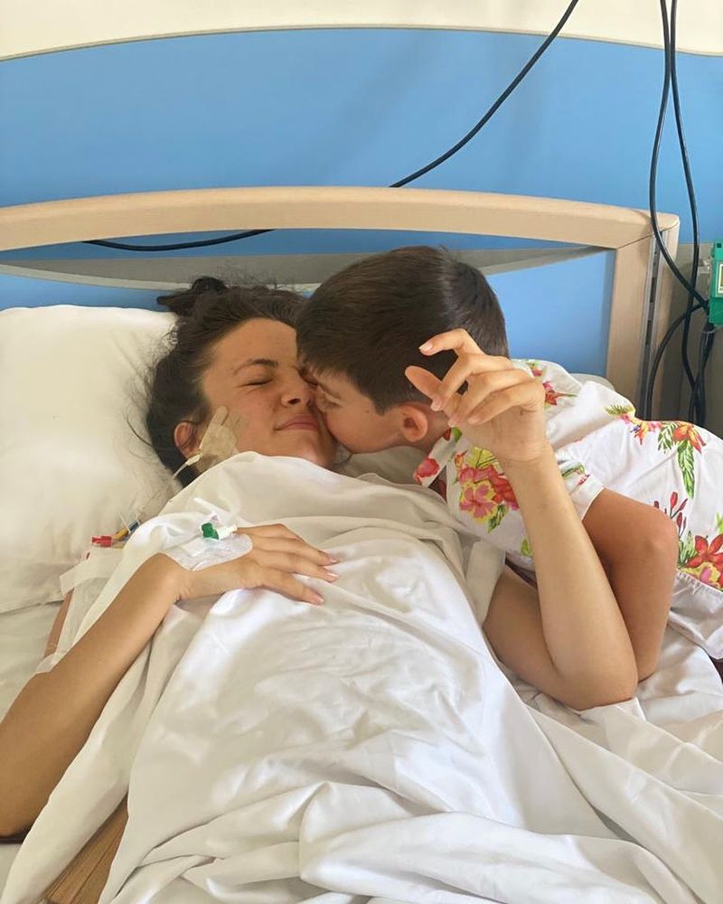 Fiica Roxanei Ciuhulescu a fost externata dupa operatia la coloana