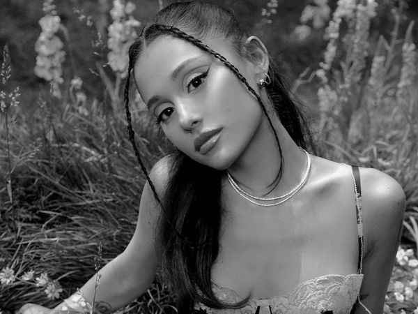 Ariana Grande, &icirc;nvinuită pentru moartea rapperului Mac Miller. Declarațiile controversate ale momentului