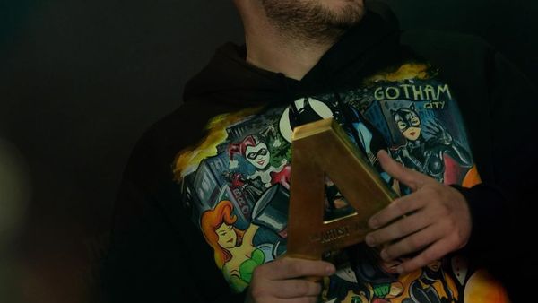 Matei Dima de la BRoMania și fiica lui Mihai Stoica, cuplul verii din showbiz. Cum au fost surprins cei doi într-un club