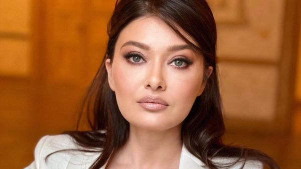 Nurgul Yesilcay, celebra actriță din "Furtună pe Bosfor", despre cel mai nou proiect profesional: "Să arăți că poți să joci orice fel de rol la fel de ușor"