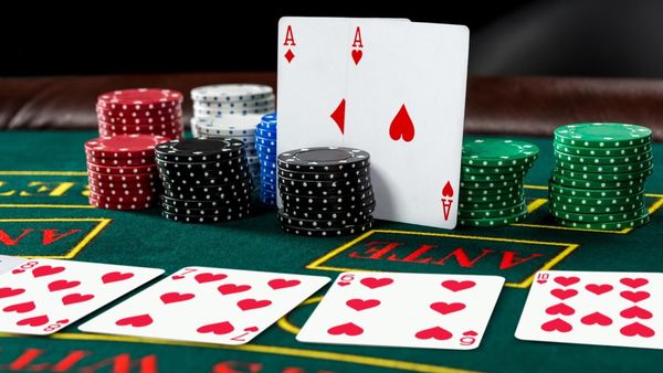 Top 7 strategii care te vor ajuta să c&acirc;știgi la poker