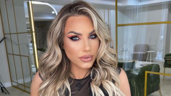 Amna, aspru criticată în timpul unui concert care i-a lăsat pe oameni cu un gust amar: "Nu ai scrupule. Am venit până aici să te vedem degeaba"