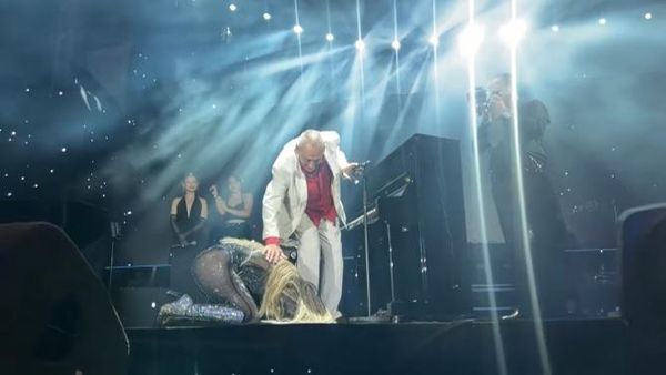 Marcel Pavel, după ce Loredana Groza a îngenuncheat în fața lui Horia Moculescu și i-a sărutat picioarele: "Voia să atragă atenția și văd că a reușit" - VIDEO