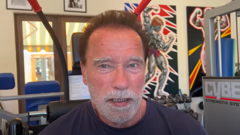 Arnold Schwarzenegger, momente grele &icirc;n urma unei operații pe cord deschis: "A fost &icirc;nspăim&acirc;ntător". Starul de la Hollywood i-a acuzat pe medici de neglijență. I-ar fi străpuns perețele inimii dintr-o greșeală