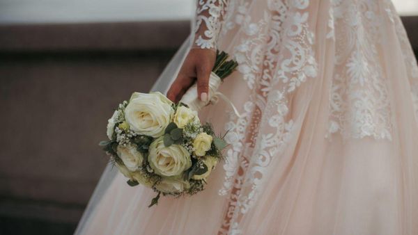 Incredibil! Mirele a dispărut &icirc;n ziua nunţii, iar mireasa s-a măritat cu socrul. Motivul pentru care femeia a luat această decizie