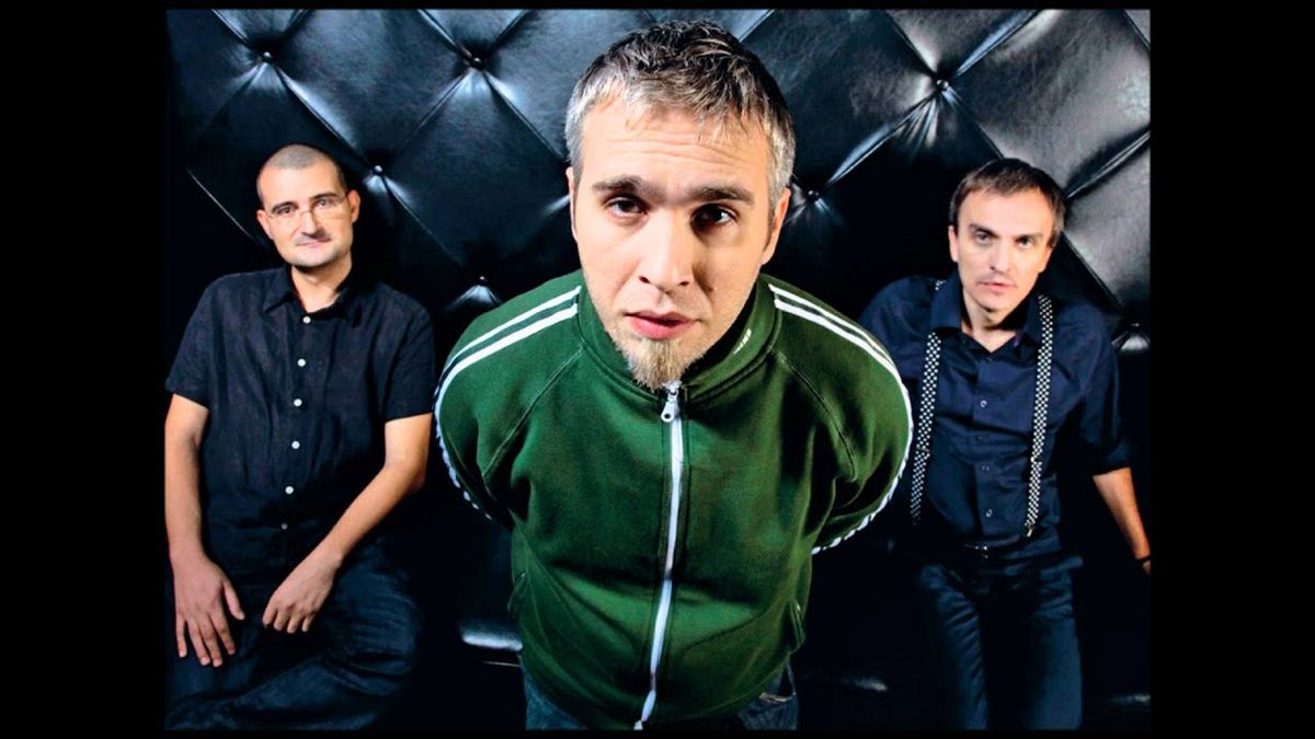 Membrii formatiei Suie Paparude implicati intr-un accident rutier