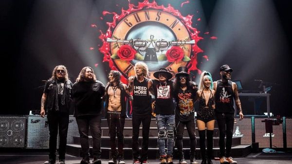 Guns N' Roses a am&acirc;nat concertul de pe stadionul Busch din St. Louis din cauza unor probleme de sănătate