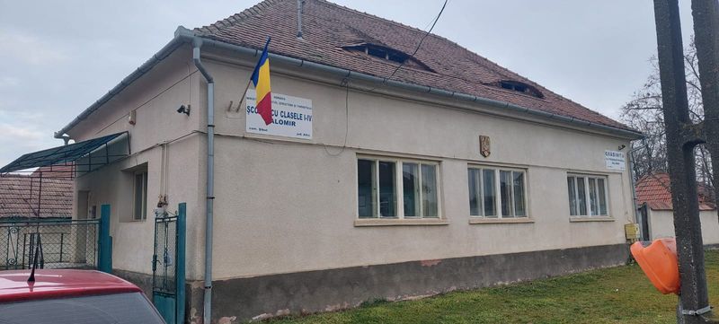 Școala Balomiru de Câmp