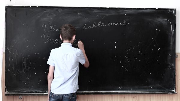 Ştirile Kanal D şi Asociatia BookLand vin &icirc;n sprijinul copiilor care &icirc;nvaţă &icirc;n şcoli din mediul rural, ce au nevoie de renovare