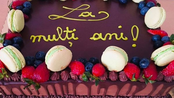 Top 10 cele mai frumoase mesaje de &rdquo;La mulți ani&rdquo; pentru prieteni și familie