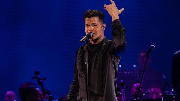 Ricky Martin s-a pozat gol pușcă pe rețelele de socializare. Imaginile au devenit imedit virale