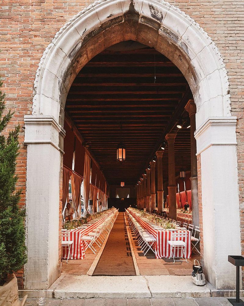 Locul fastuos in care Ana-Maria Geoana s-a casatorit cu Garret Cayton