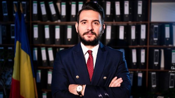 Cazul milionarului Călin Donca a "zguduit" showbiz-ul românesc. Dezvăluirile avocatului Adrian Cuculis: "O să mai apară și alții păcăliți. Sunt vedete autohtone serioase cu impact la public și care au dominat topurile"