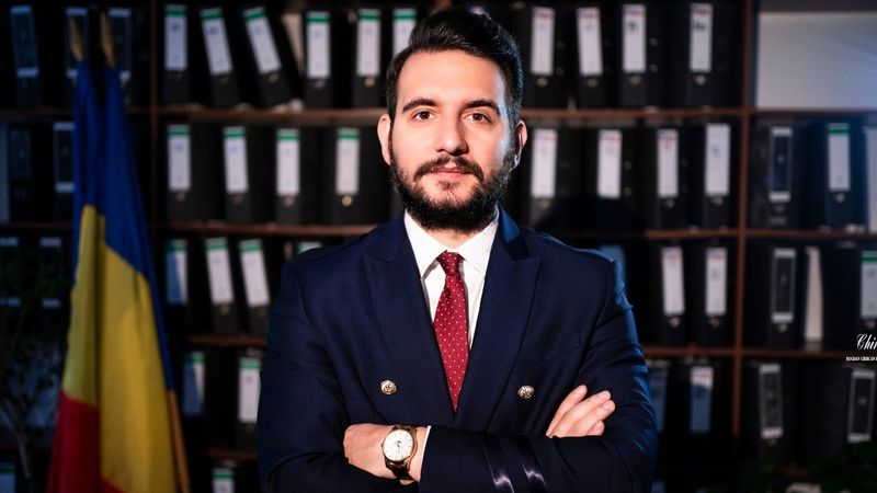 Cazul milionarului Călin Donca a "zguduit" showbiz-ul rom&acirc;nesc. Dezvăluirile avocatului Adrian Cuculis: "O să mai apară și alții păcăliți. Sunt vedete autohtone serioase cu impact la public și care au dominat topurile"