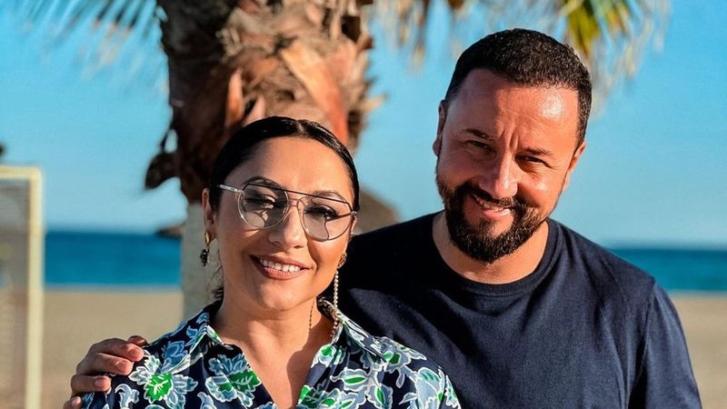 VIDEO: O t&acirc;nără a izbucnit &icirc;n pl&acirc;ns pentru că nu a reușit să cumpere bilet la concertul Andrei: "Mi-am dorit măcar acum să&nbsp;te&nbsp;văd". Cum au reacționat artista și Cătălin Măruță c&acirc;nd au văzut-o