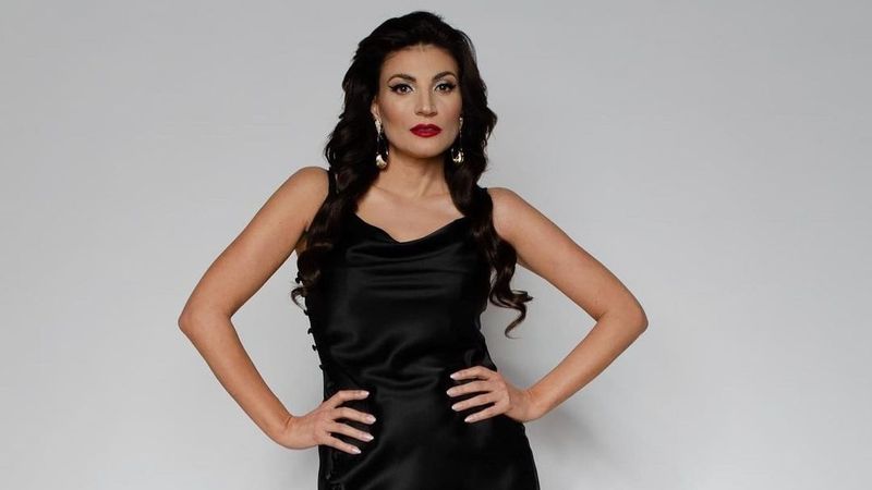 Ioana Ginghină, ultimele pregătiri înainte să ajungă în fața ofițerului de stare civilă. Actrița le-a arătat fanilor imagini surprinzătoare din curtea vilei sale