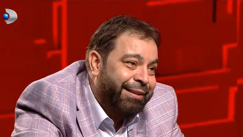  Câte clase are Florin Salam