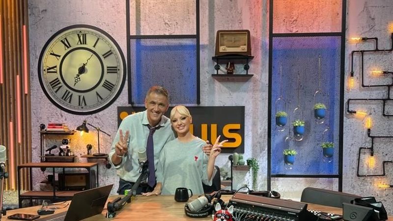 Alexandra Stan a dezvăluit secretele industriei muzicale la "Invitatul de 12", emisiunea de la Radio Impuls si Kanal D2: "Muzica a devenit un produs consumabil și datorită platformelor"