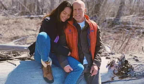 Emma Heming, soția lui Bruce Willis, interviu sf&acirc;șietor despre starea de sănătate &icirc;nrăutățită a soțului ei: "Ridic privirea de la durere și tristețe pentru a putea vedea ce se &icirc;nt&acirc;mplă &icirc;n jurul nostru" - VIDEO