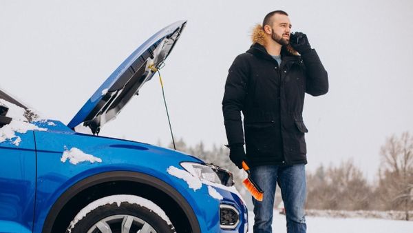 Confort și Siguranță Pe Drumurile de Iarnă: Top 5 Dotări Pentru Autoturismul Tău