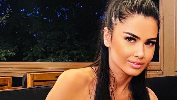 ”Este ținut prizonier. E făcut cu moșmoande!” Oana Zăvoranu imploră vecinii pentru ajutor. Vedeta, convinsă că amanta lui Alex Ashraf face vrăji