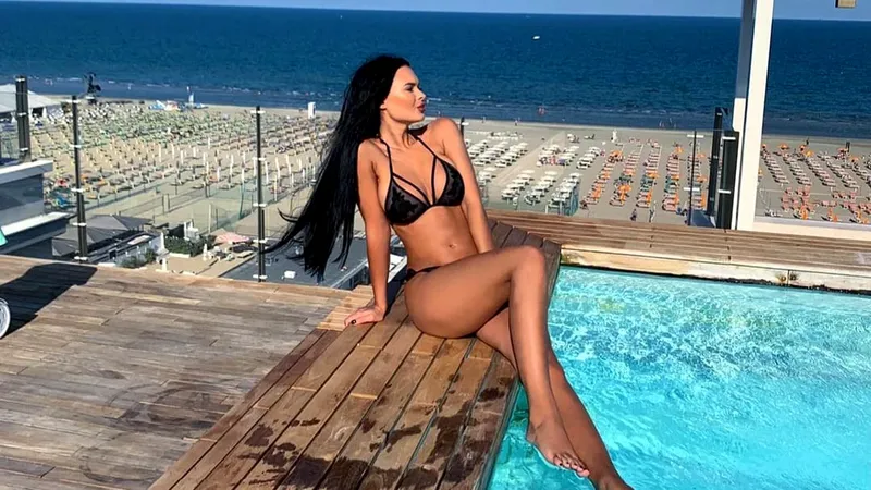  Amanta lui Călin Donca