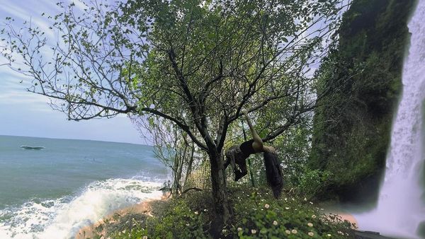 EMAA a lansat piesa "Universul rar"