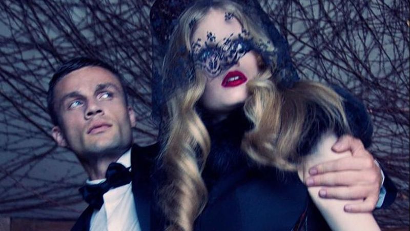 &rdquo;Este incalificabil&rdquo; Tatăl modelului Andre B&icirc;rleanu, reacție dură după ce fiul său a fost acuzat că și-a răpit, bătut și abuzat actuala parteneră &icirc;n centrul Capitalei