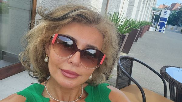 EXCLUSIV! Ritualul de frumusețe de la care Alexandra Velniciuc nu se abate: "&Icirc;ncerc doar să păstrez ce mi-a fost dat". Ce face mereu actrița pentru a arăta superb