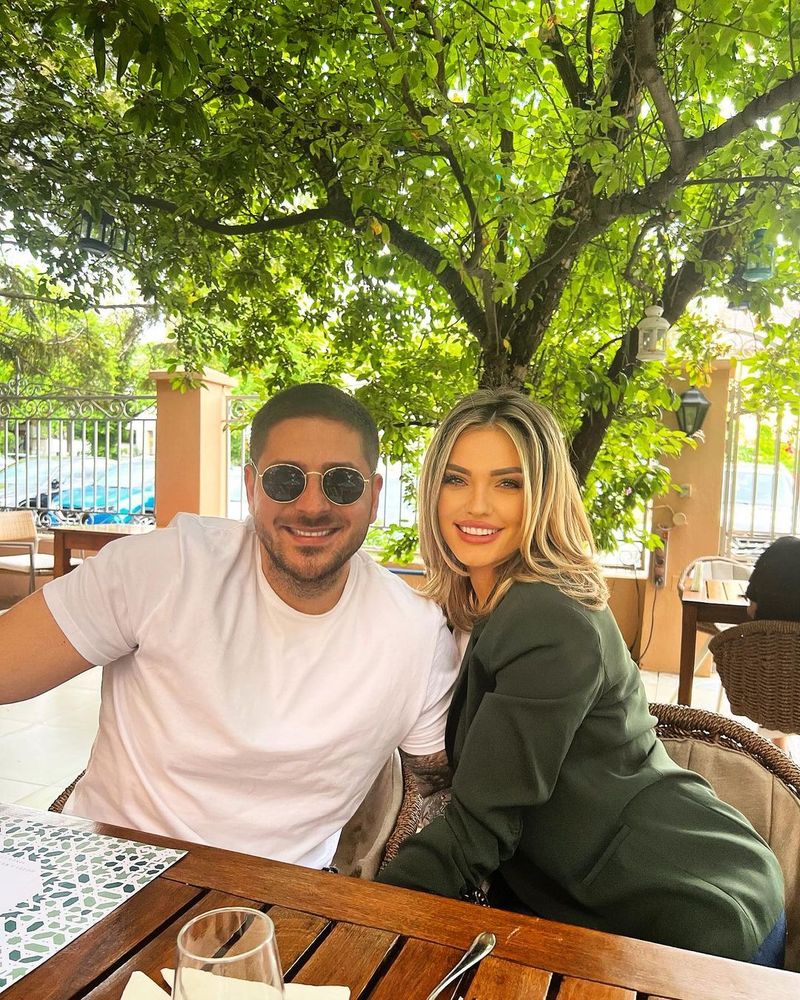  Diana, fiica lui Adrian Enache, a născut. 