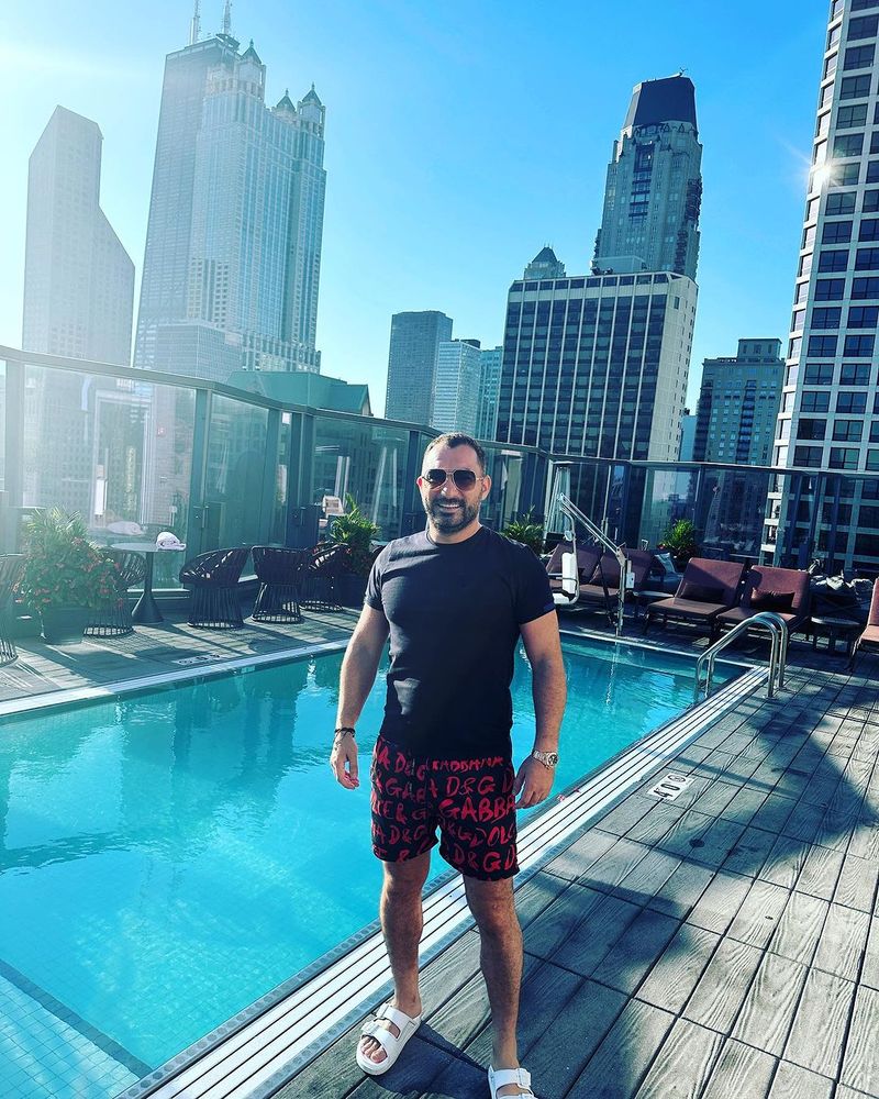 Cum se ascunde milionarul de la plata datoriilor, în ciuda deciziei Instanței