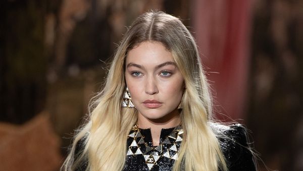 Supermodelul Gigi Hadid, de origine palestiniană, condamnă atacurile organizației Hamas împotriva Israelului