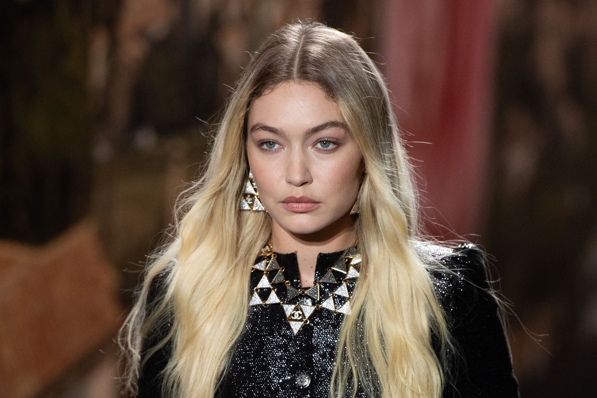 Gigi Hadid, de origine palestiniana, condamna atacurile Hamas in Israel