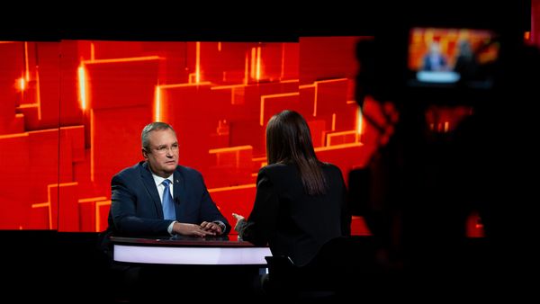 Nicolae Ciucă, lider al Partidului Național Liberal și fost premier al României, va fi invitat la "40 de întrebări cu Denise Rifai", duminica aceasta, de la ora 22:30, la Kanal D