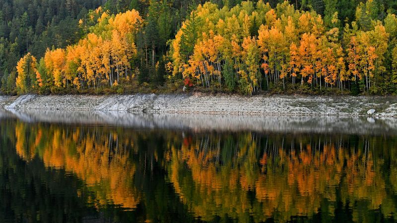 Meteorologii anunţă temperaturi mai mici dec&acirc;t cele specifice p&acirc;nă la sf&acirc;rşitul lunii octombrie
