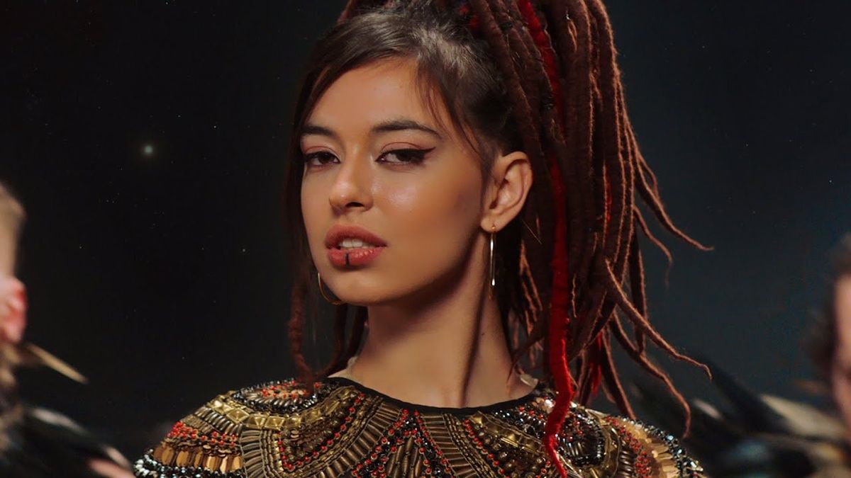 Petra a lansat piesa Raza