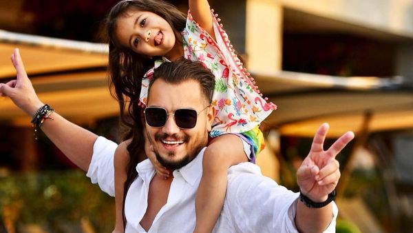 Bat clopote de nuntă pentru Bursucu și aleasa inimii sale! Iată mesajul inedit pe care i l-a transmis fiica sa cu o zi înainte de marele eveniment