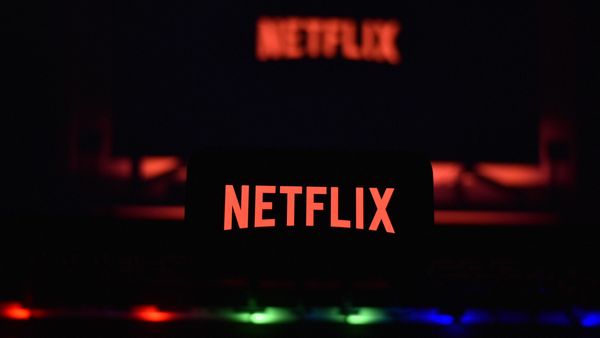 Netflix ar putea mări tarifele abonamentelor sale, după succesul combaterii partajării parolelor