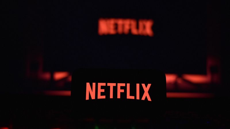 Netflix ar putea mări tarifele abonamentelor sale, după succesul combaterii partajării parolelor