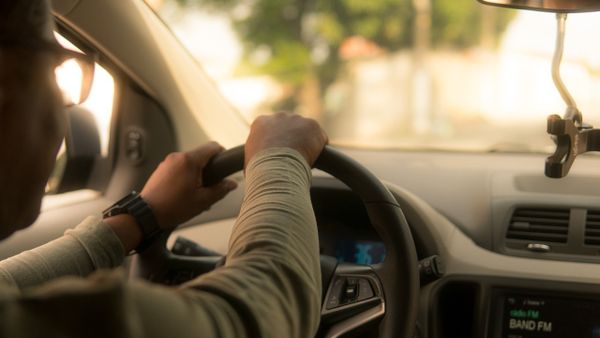 Cum putem face o verificare online pentru amenzile rutiere pe care am putea să le avem de achitat? Site-ul ghiseul.ro ne oferă informațiile de care avem nevoie